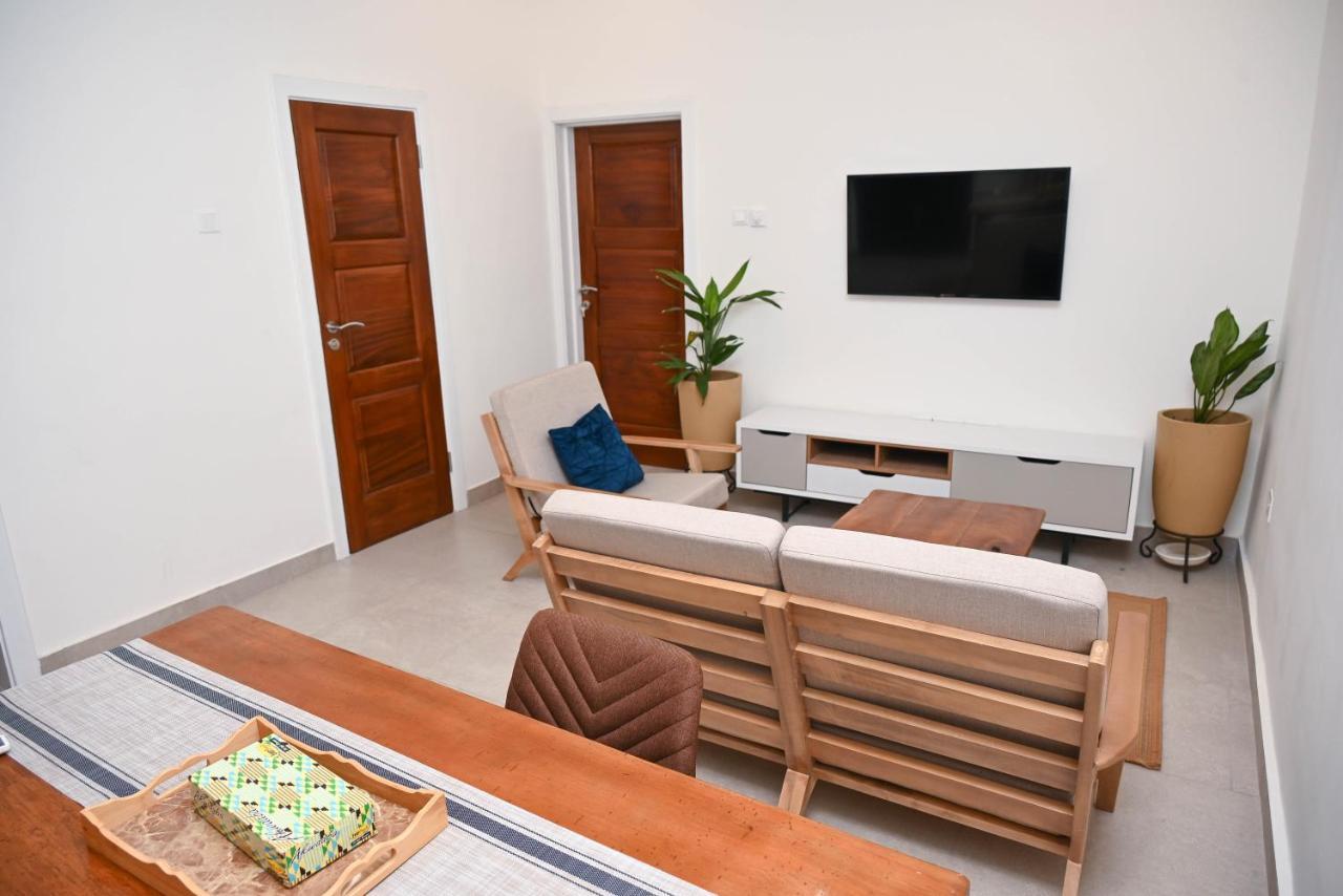 Lokko Serene Accra Bagian luar foto